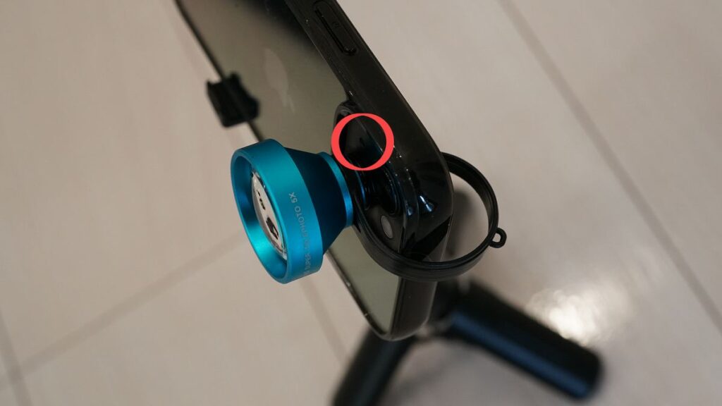 ポラロイド x5倍スマートフォン望遠レンズの純正クリップ装着