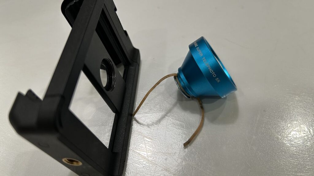 輪ゴムが切れたポラロイドx5固定状態