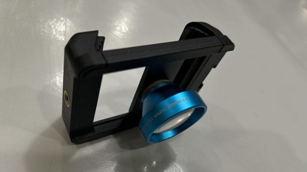 輪ゴム固定したポラロイドx5をアダプターに装着